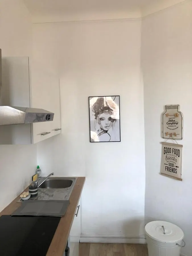 Magnifique Appartement 3 Pieces Joliette Marseille Parking Privatif شقة